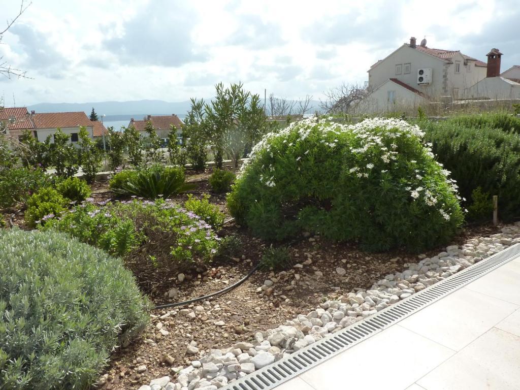 Apartments Lovely Croatia Бол Екстер'єр фото